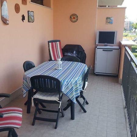 Casina Carina Carina Apartment Nettuno Luaran gambar